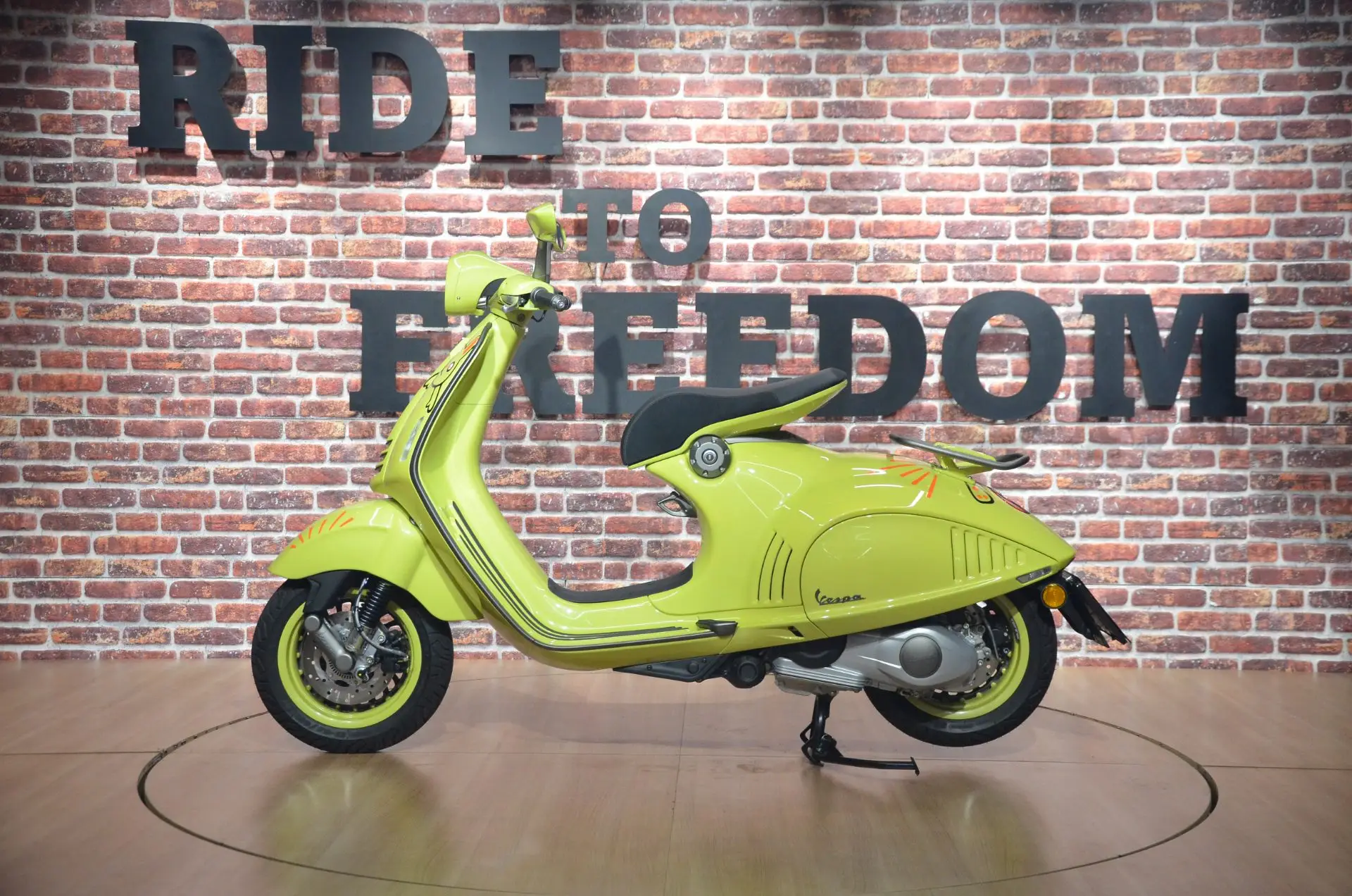 Vespa 946 150 i.e.